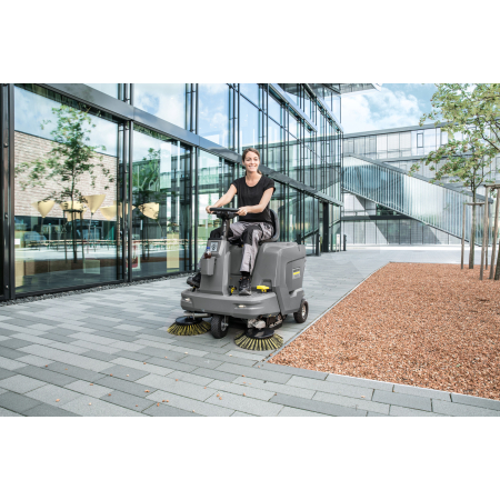 Zametací stroj s odsáváním KÄRCHER KM 85/50 R Bp Pack 1.351-127.0