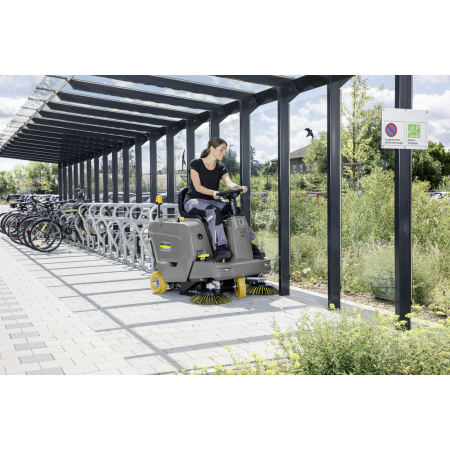 Zametací stroj s odsáváním KÄRCHER KM 85/50 R Bp Pack Li+FC 2SB 1.351-130.0