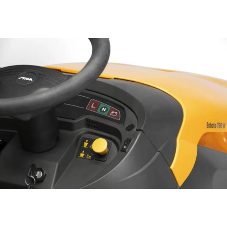 STIGA Benzínový zahradní traktor Estate 798 W 2T0830481/ST1