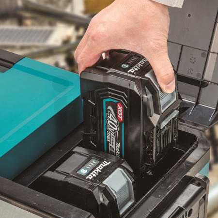 Makita - Aku chladící a ohřívací box 29l Li-ion XGT/LXT,bez aku   Z CW004GZ