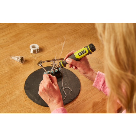 RYOBI RSI4-120G 4V Akumulátorová pájka USB Lithium (1 x 2,0Ah) 5133006146