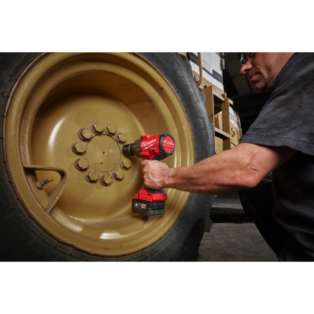 MILWAUKEE M18 FUEL™ ½″ rázový utahovák s vysokým krouticím momentem a pojistným koužkem 4933492783