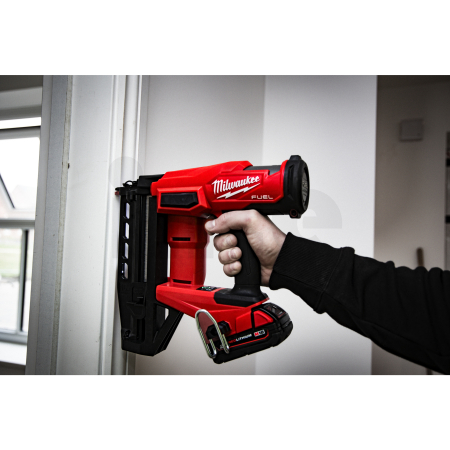 MILWAUKEE M18 FN16GS-0X přímá hřebíkovačka 16 GA 4933493353