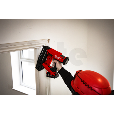 MILWAUKEE M18 FN16GS-0X přímá hřebíkovačka 16 GA 4933493353