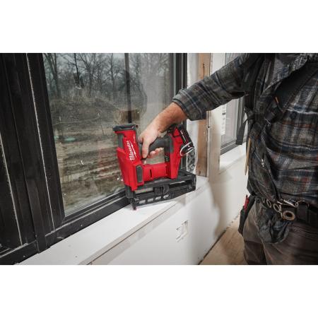 MILWAUKEE M18 FN16GS-0X přímá hřebíkovačka 16 GA 4933493353
