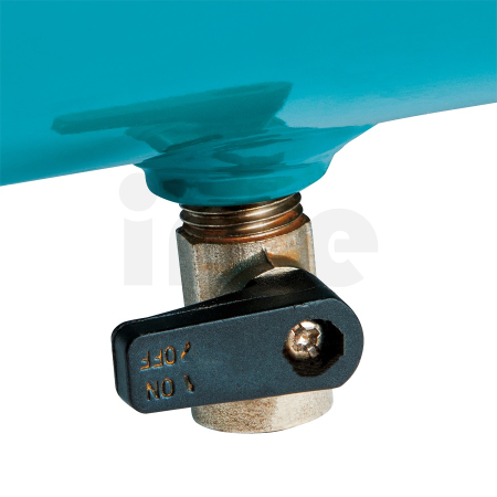 Makita - Kompresor 650W,22 kg MAC210Q