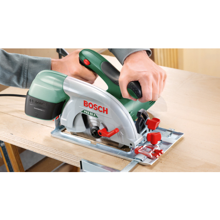 BOSCH Ruční okružní pila PKS 55 A 0603501020