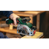BOSCH Akumulátorová okružní pila UniversalCirc 12 06033C7003
