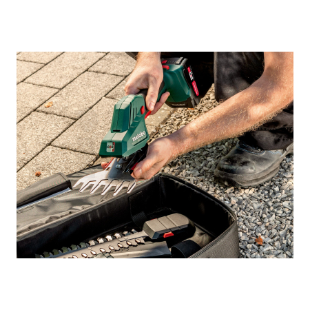 METABO SGS 18 LTX Q Akumulátorové nůžky na keře a na trávu 601609840