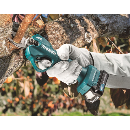 Makita - Aku nůžky na vinnou révu Li-ion CXT 12V/4,0Ah UP100DSMJ
